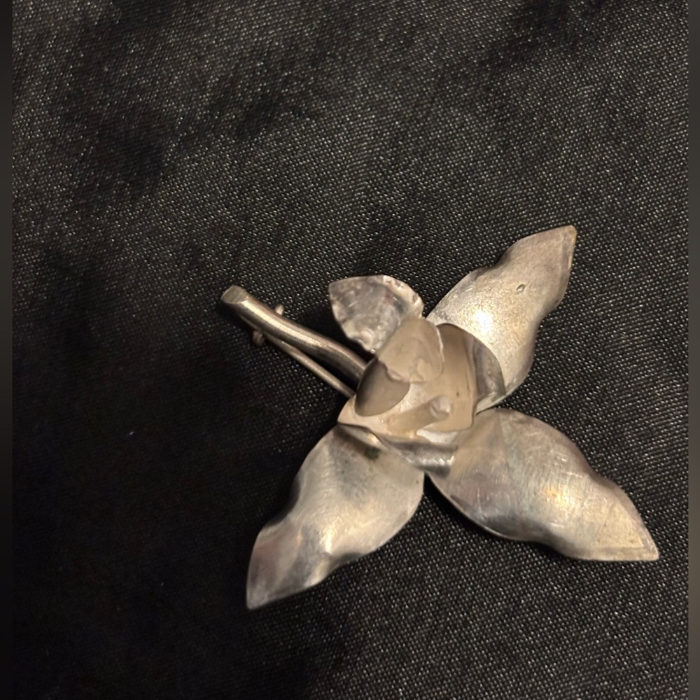Silver Floral Brooch